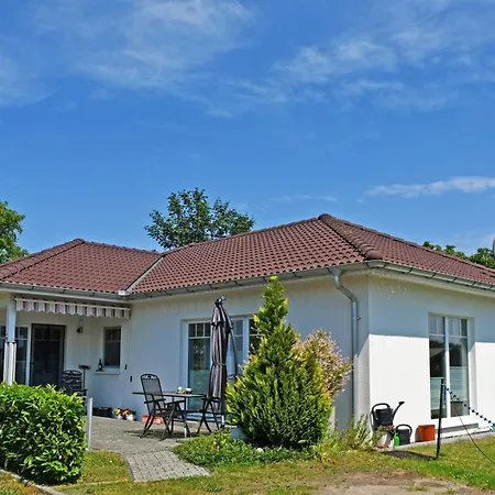 2-raum-ferienwohnung Mit Terrasse In Ruhiger Lage! Apartment *