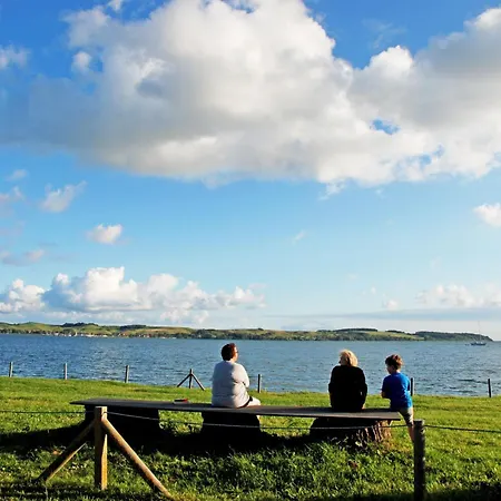 2-raum-ferienwohnung Mit Terrasse In Ruhiger Lage! Daire Goehren (Ruegen)